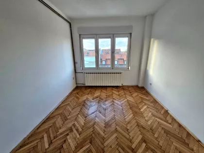 Venizelosova | 4zida.rs