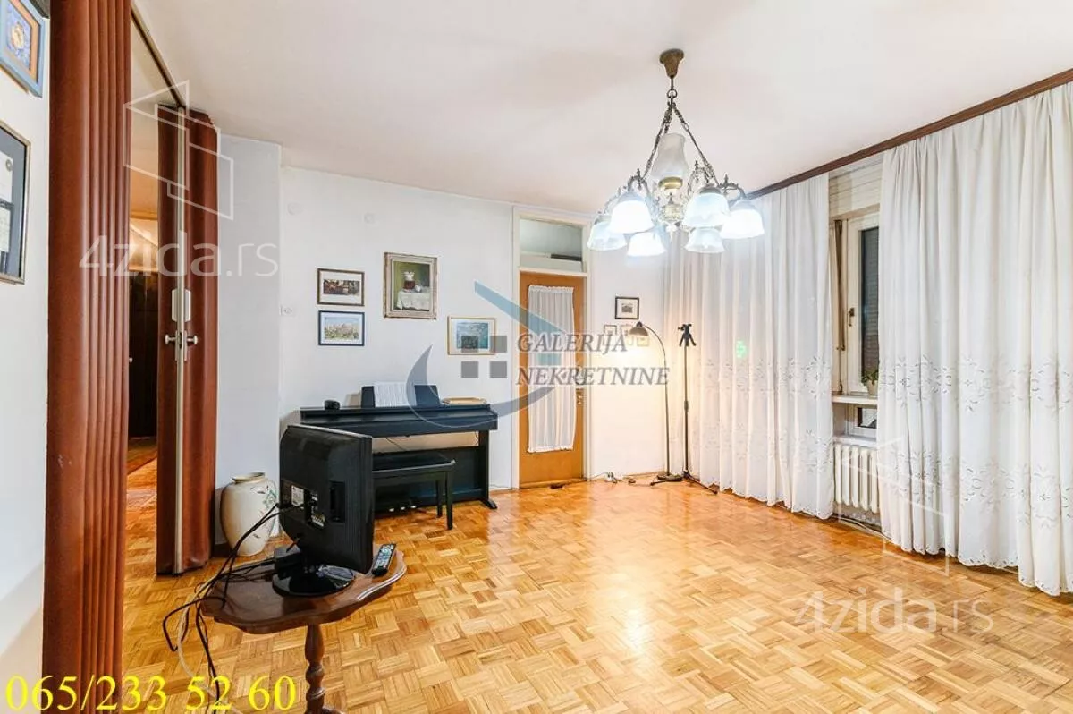 Troiposoban stan | 4zida