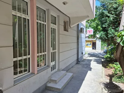 Janka Veselinovića 35 | 4zida.rs