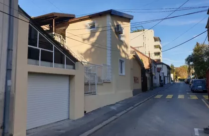 Vukice Mitrović 74 | 4zida.rs