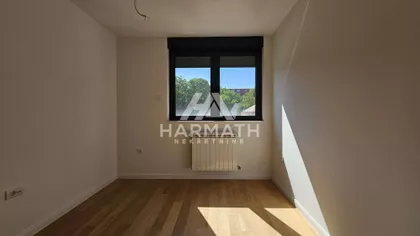 Celovečka 8 | 4zida.rs