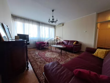 Ustanička | 4zida.rs