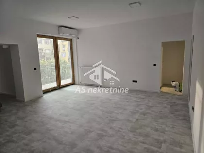 Pravni fakultet - Vračar | 4zida.rs