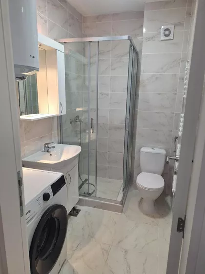 Simona Bolivara | 4zida.rs