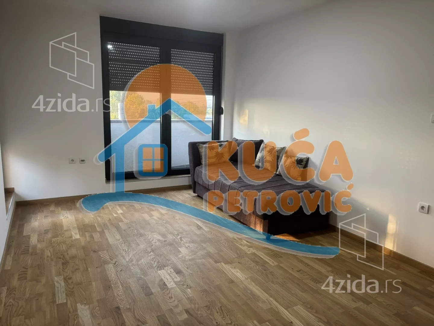 Jednoiposoban stan | 4zida