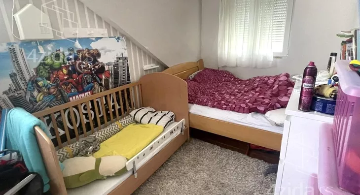 Šestosoban stan | 4zida