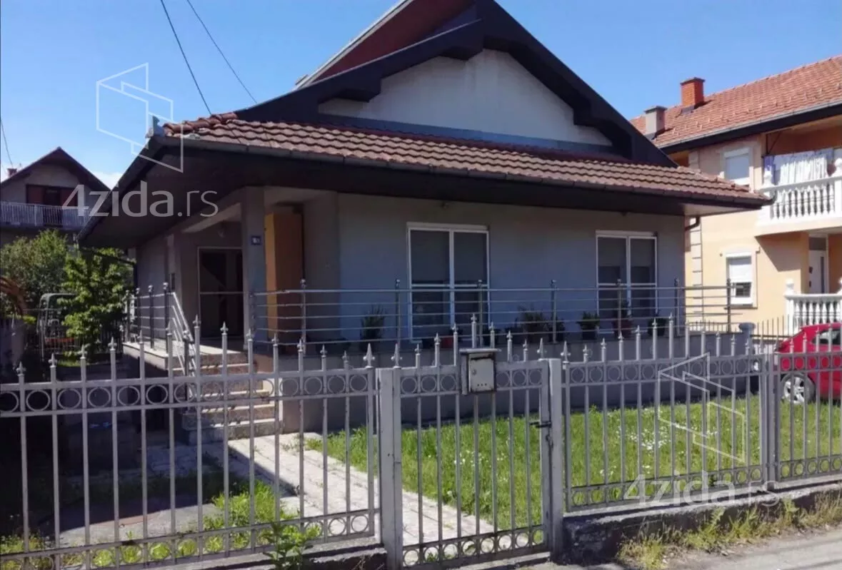 3-etažna kuća | 4zida