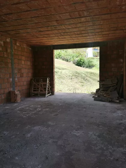 Cara Uroša | 4zida.rs
