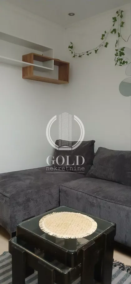 Pavla Simića | 4zida.rs