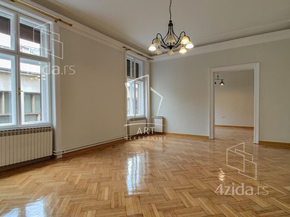 1h asunto, 239 m²