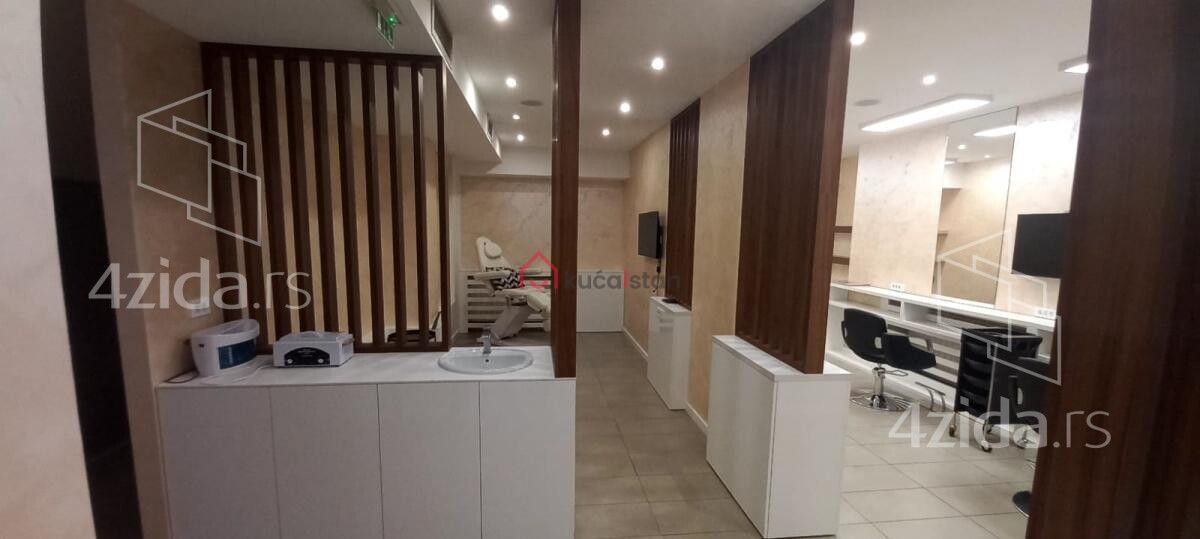 Сдается коммерческое помещение, Црвени-Крст Врачар, 3.300€, 250m² — фото