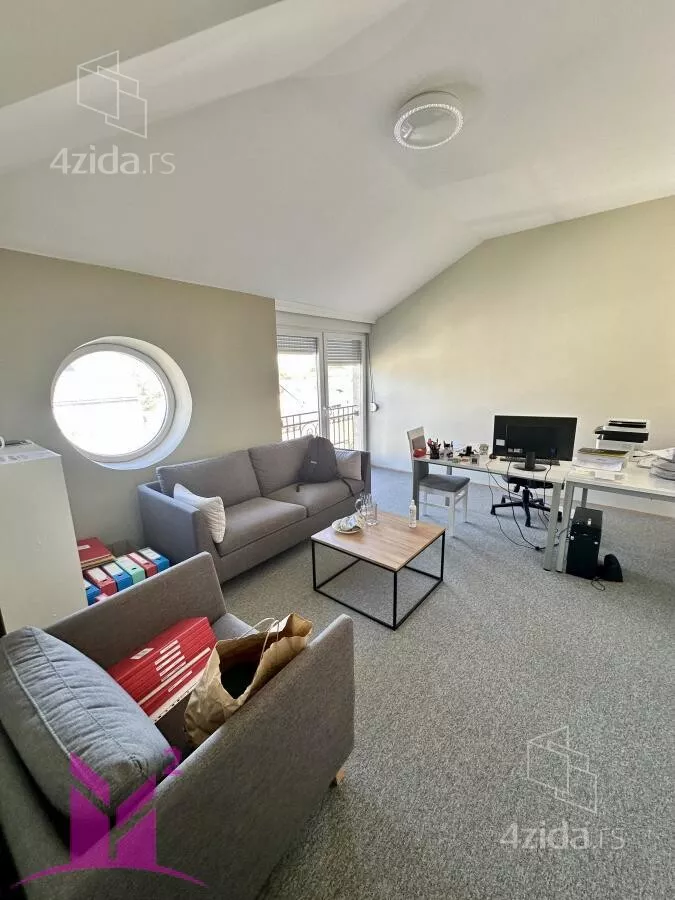 Šestosoban stan | 4zida