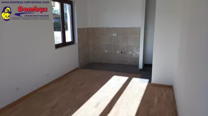 Okolne lokacije | 4zida.rs