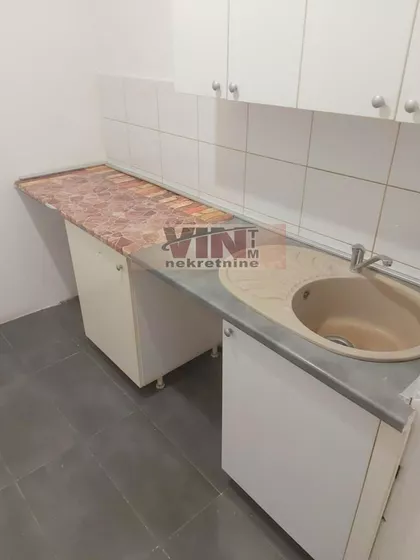 16.OKTOBRA | 4zida.rs