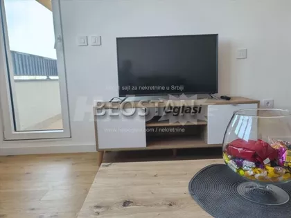 Zivka Petrovica | 4zida.rs