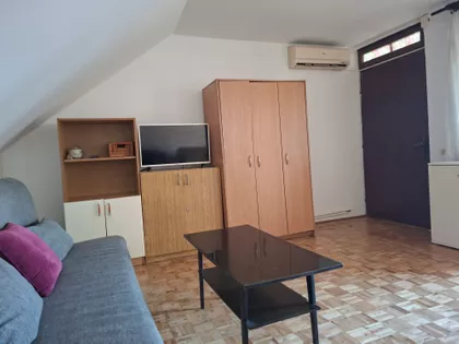 Sutjeska Ulica 8 28V | 4zida.rs