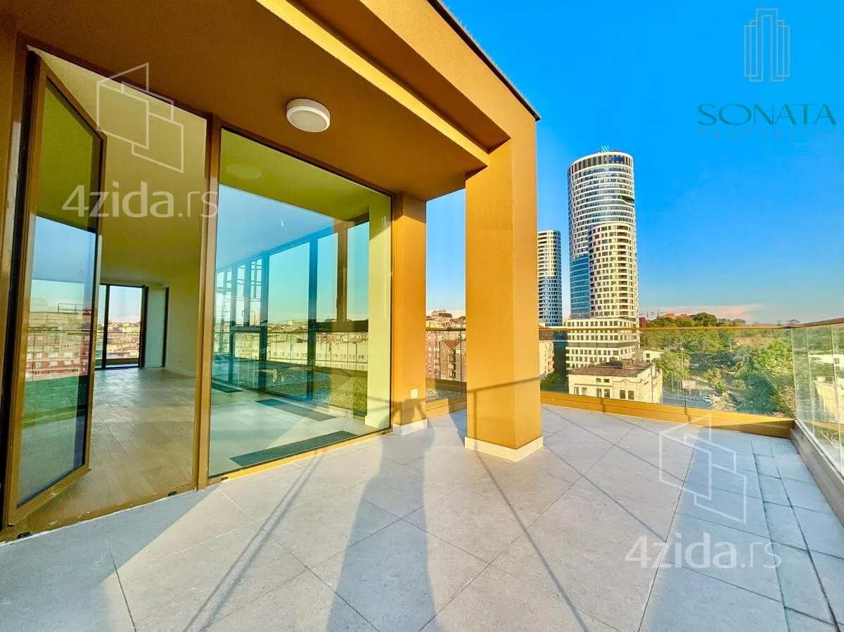 Šestosoban stan | 4zida