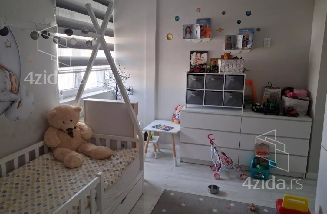 Dvoiposoban stan | 4zida