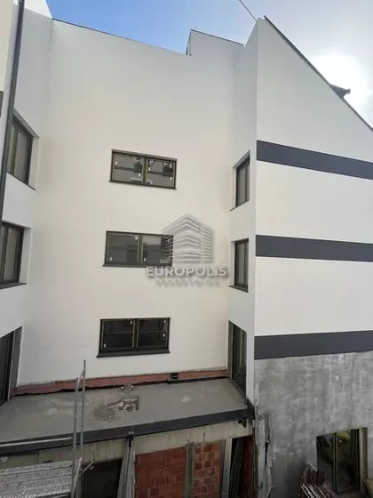 Autokomanda | 4zida.rs