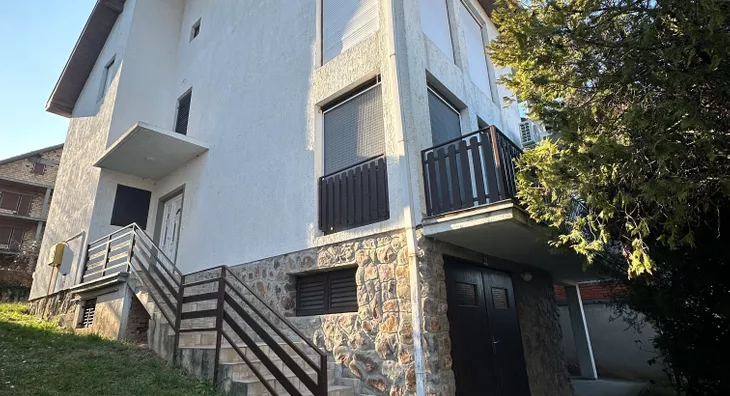 3-etažna kuća | 4zida