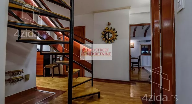 Četvoroiposoban stan | 4zida