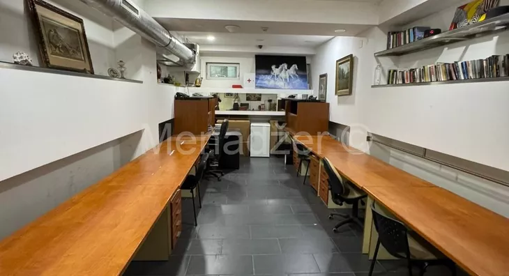 Poslovna zgrada | 4zida