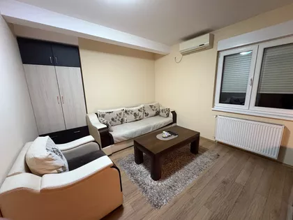 Cetinjska | 4zida.rs