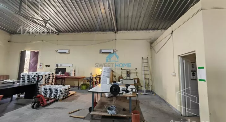 Poslovna zgrada | 4zida