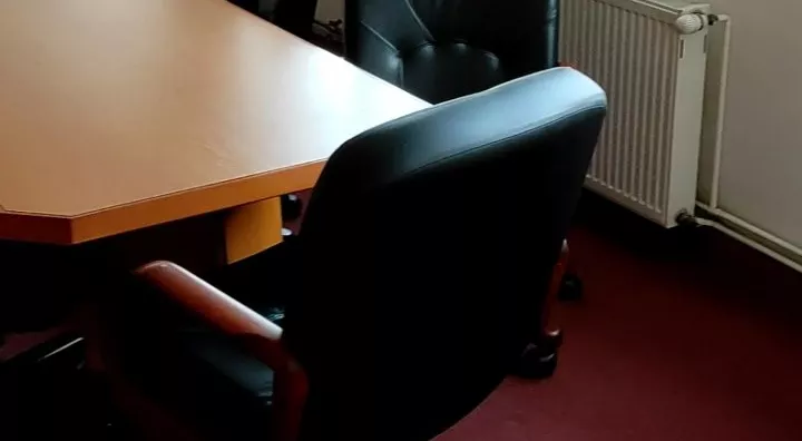 Poslovna zgrada | 4zida