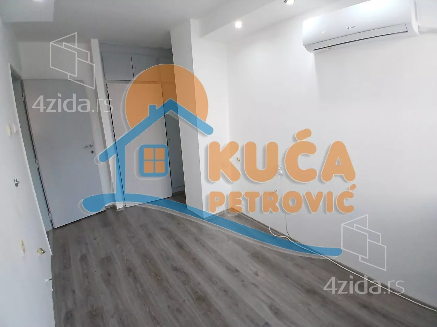 Lokal | 4zida