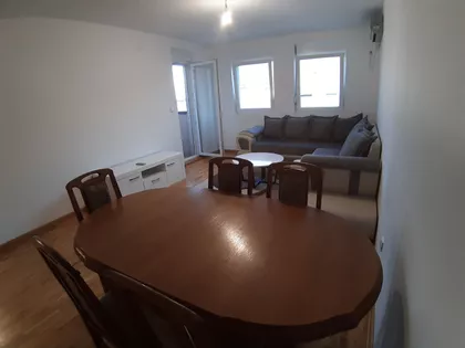 Valtrovićeva 28B | 4zida.rs