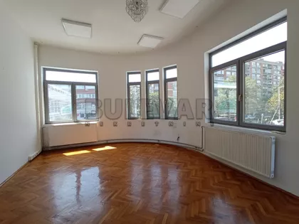Obrenovićeva | 4zida.rs