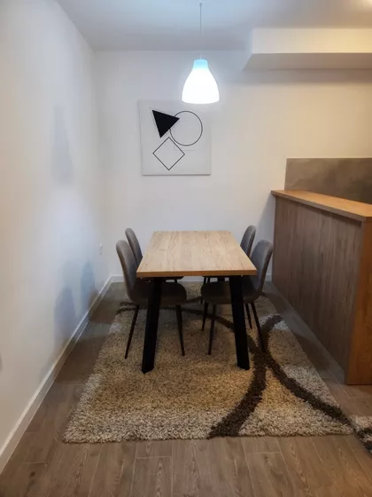 Dr Velizara Kosanovića | 4zida.rs