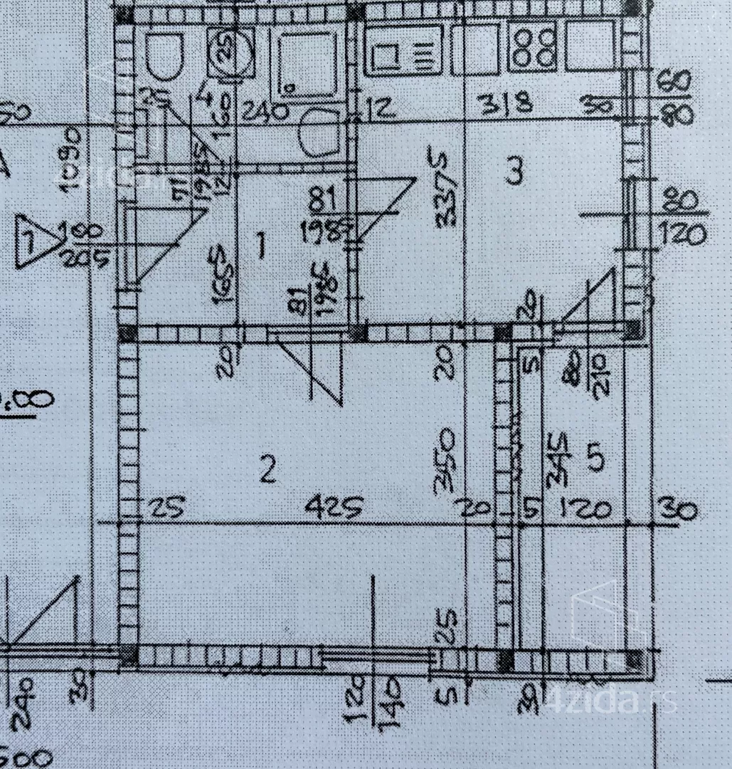Jednoiposoban stan | 4zida