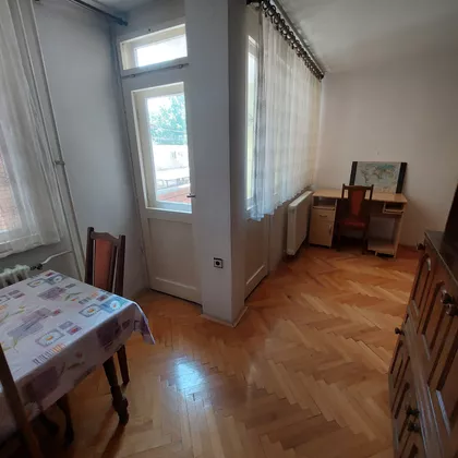 Cara Uroša | 4zida.rs