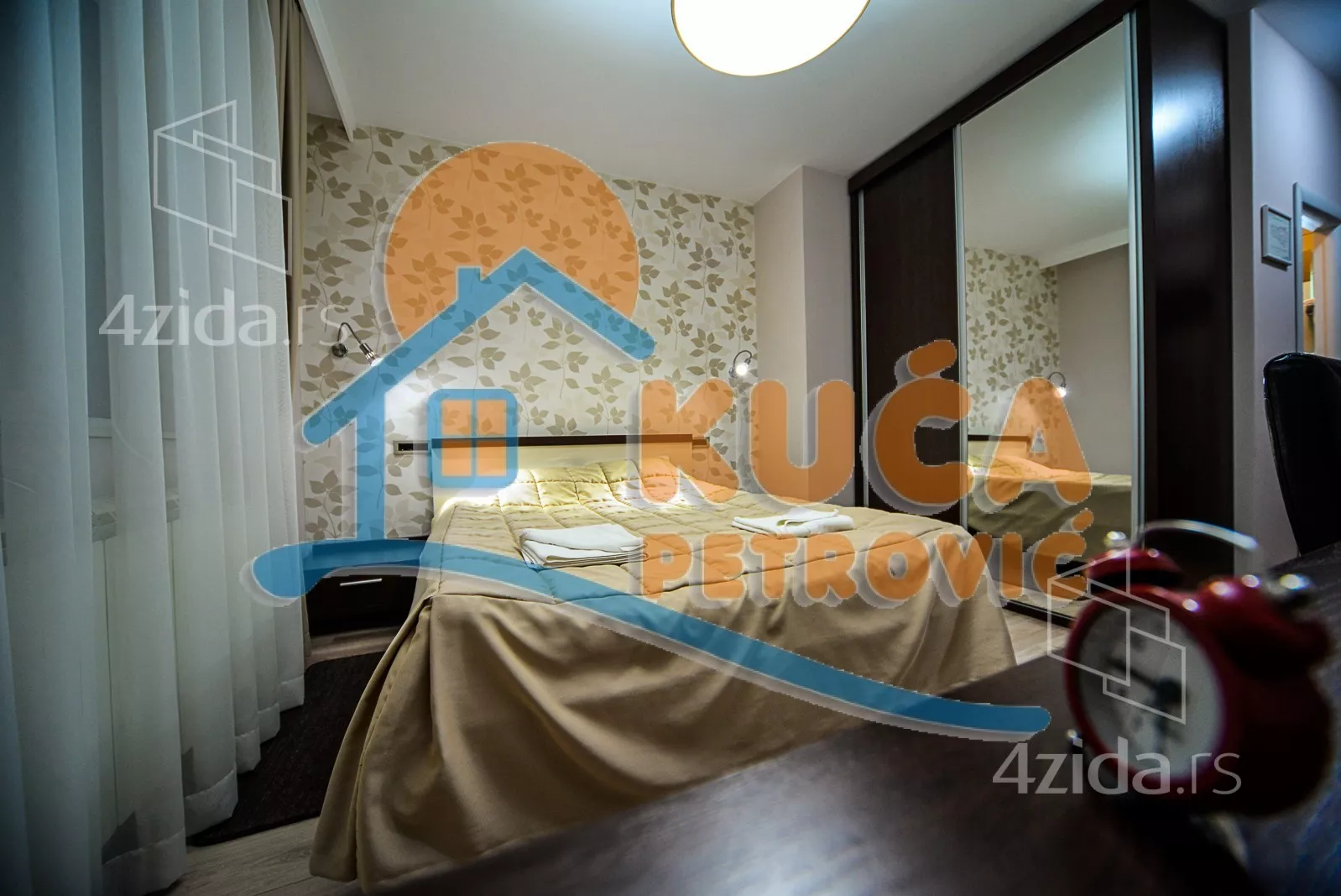 Lokal | 4zida