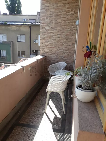 Obrenovićeva | 4zida.rs