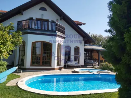 Popovica | 4zida.rs