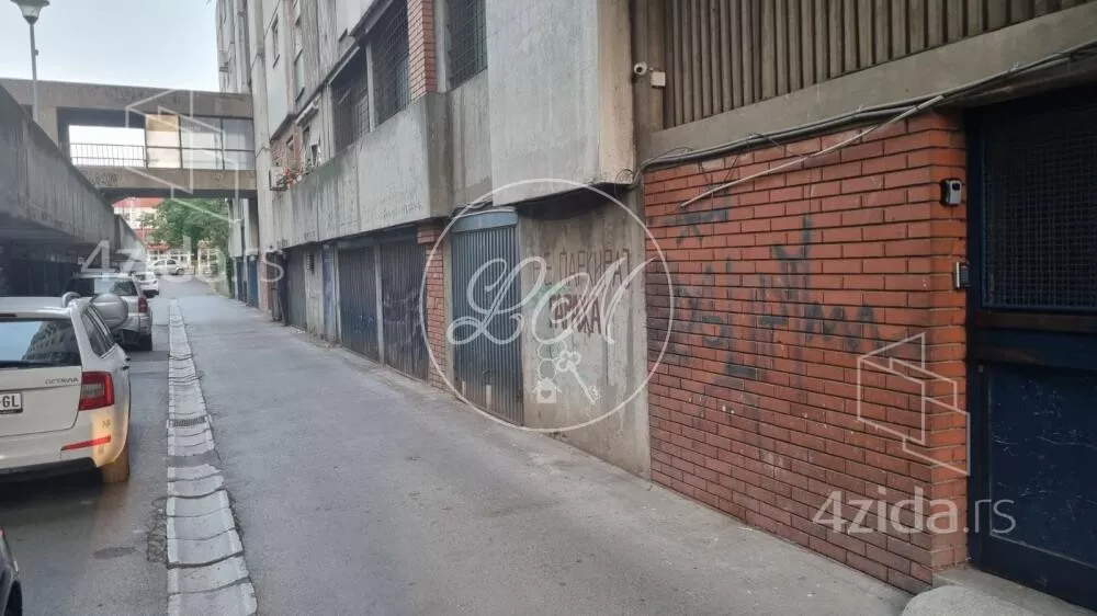 Garaža | 4zida