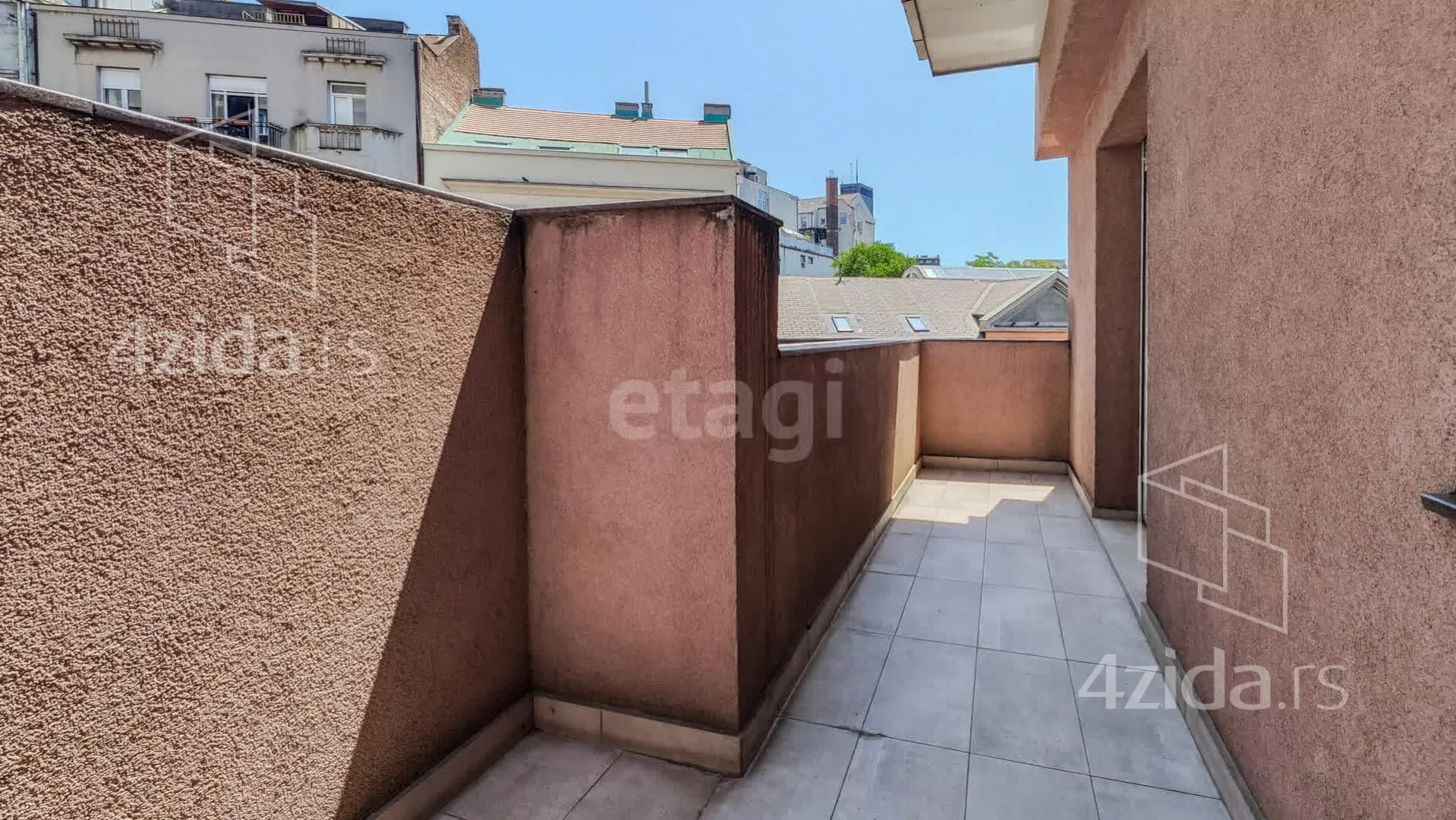 Troiposoban stan | 4zida