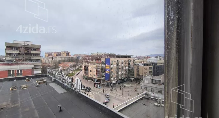 Četvoroiposoban stan | 4zida