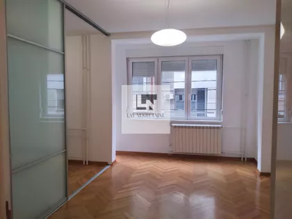 Crveni Krst Vračar | 4zida.rs