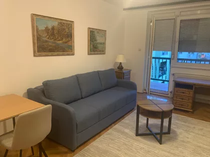 Kolo srpskih sestara 18a | 4zida.rs