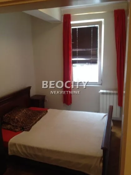 Knićaninova | 4zida.rs