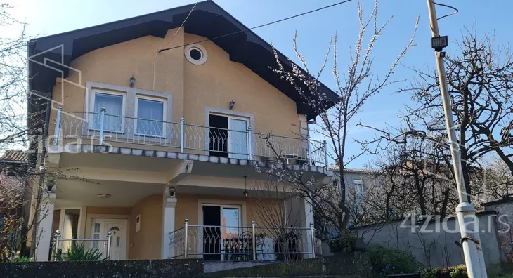 2-etažna kuća na prodaju, nnn nnn, 220.000€, 250m² - stampaj