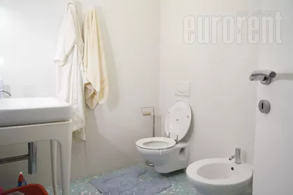 CRVENI KRST | 4zida.rs