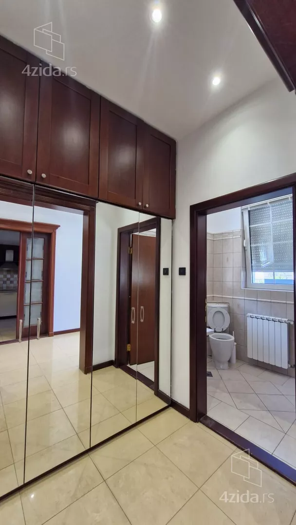 3-etažna kuća | 4zida