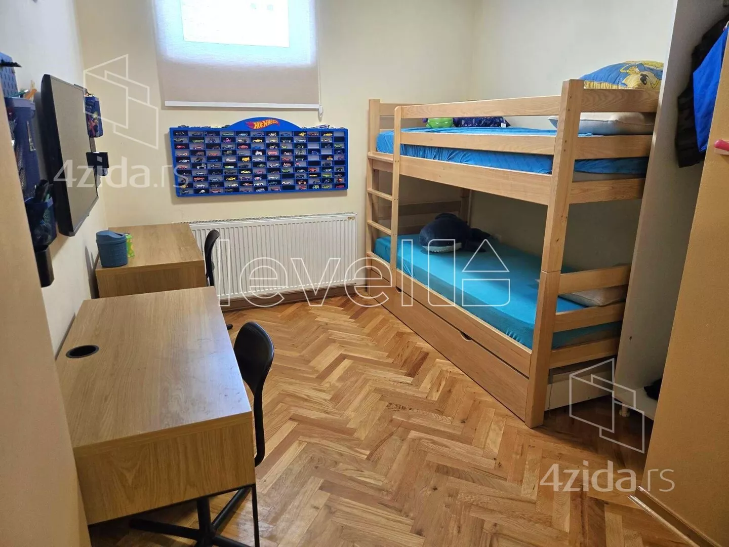Troiposoban stan | 4zida