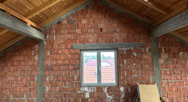 Četvoroiposoban stan | 4zida