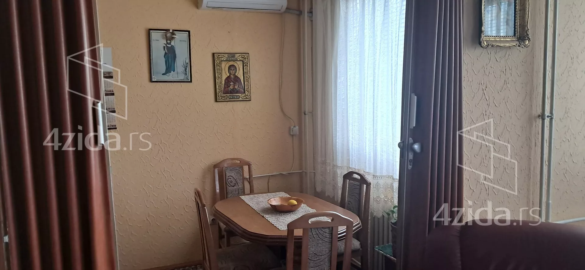 Troiposoban stan | 4zida